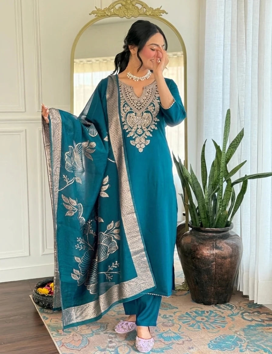 Women's Embroidered Slub Rayon Kurta Set with Dupatta FZ-PR-15